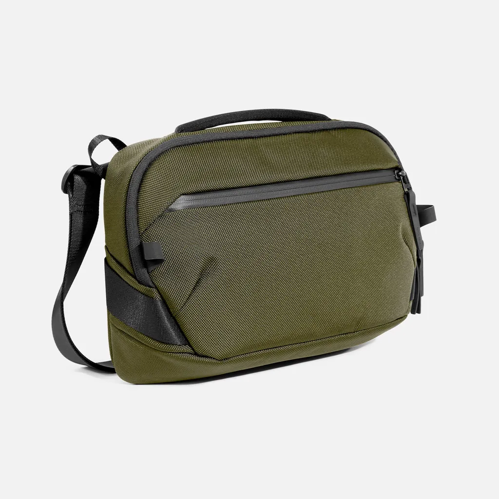 Day Sling 4 Max
