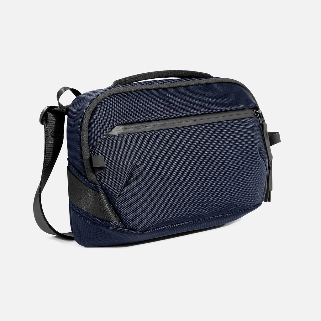 Day Sling 4 Max