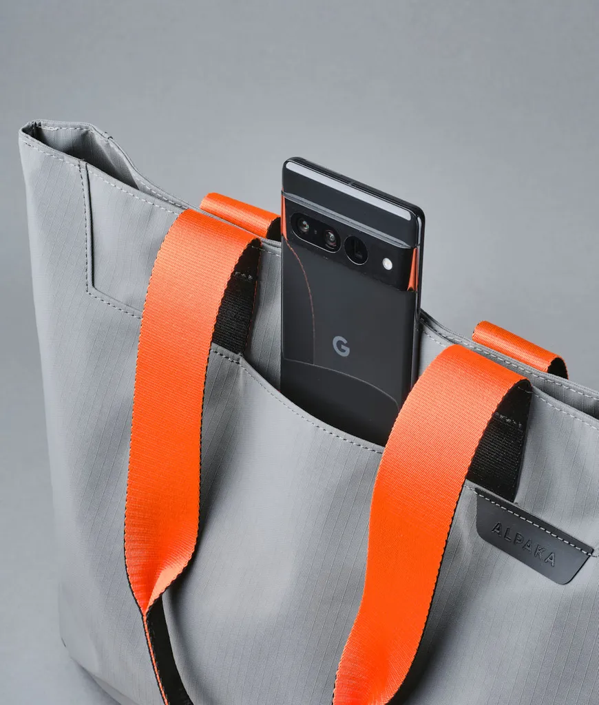 Elements Tote (M)