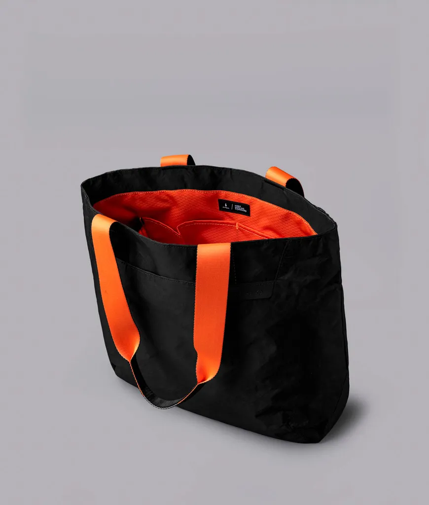 Elements Tote (M)