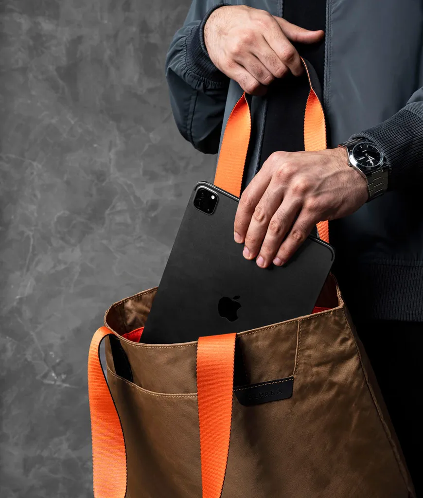 Elements Tote (M)