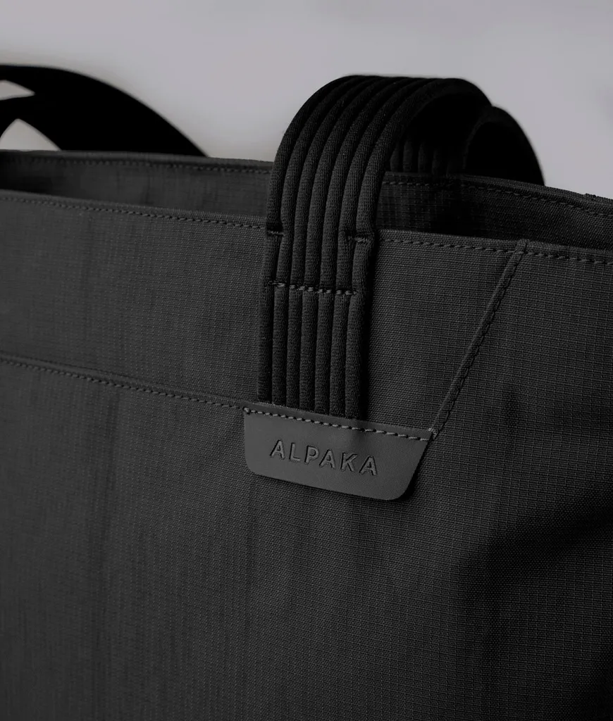 Flight Tote (L)