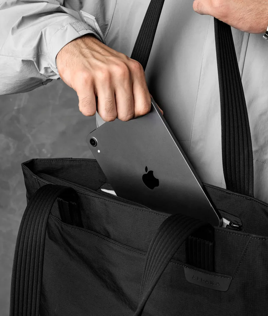 Flight Tote (L)