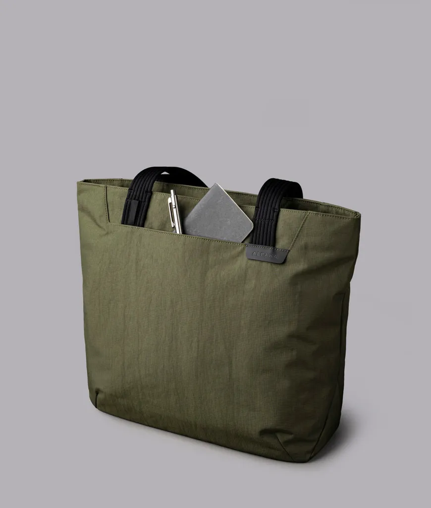 Flight Tote (L)