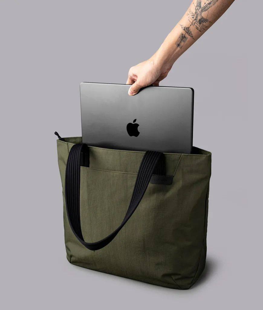 Flight Tote (L)