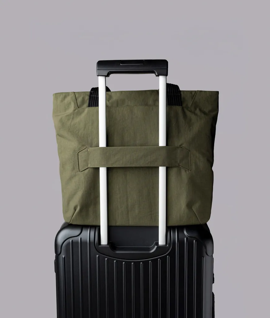 Flight Tote (L)