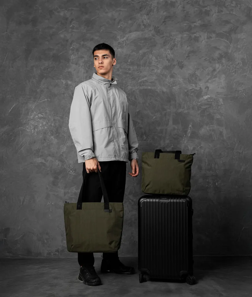Flight Tote (L)