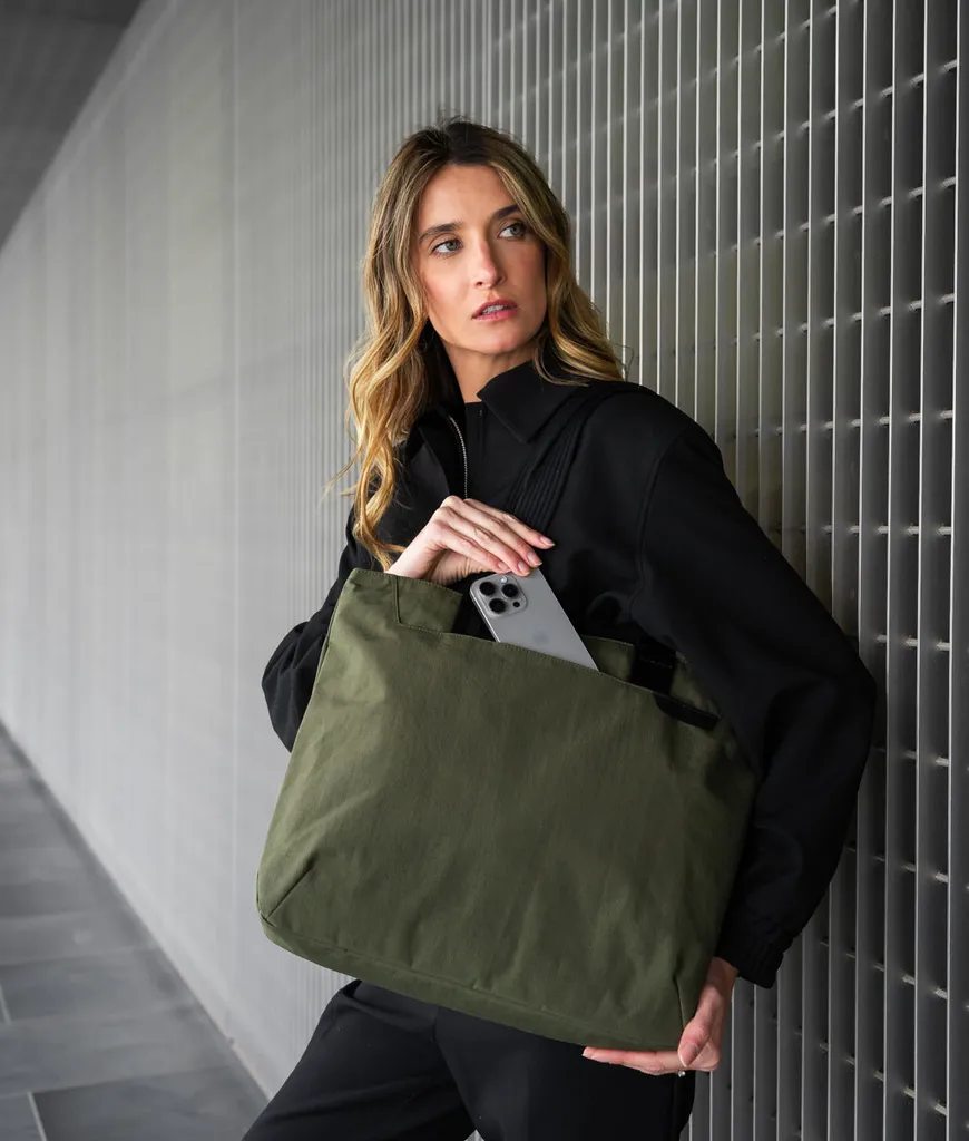 Flight Tote (L)