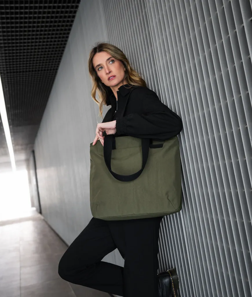 Flight Tote (L)