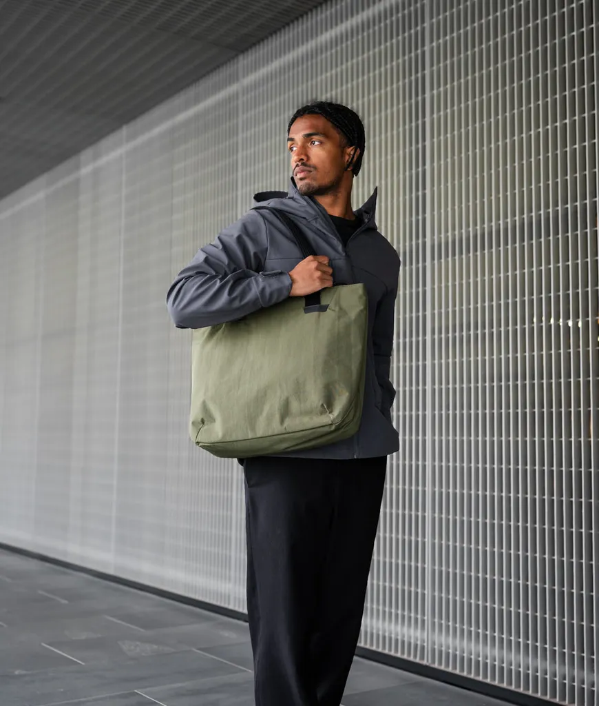 Flight Tote (L)