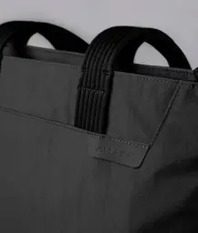 Flight Tote (S)