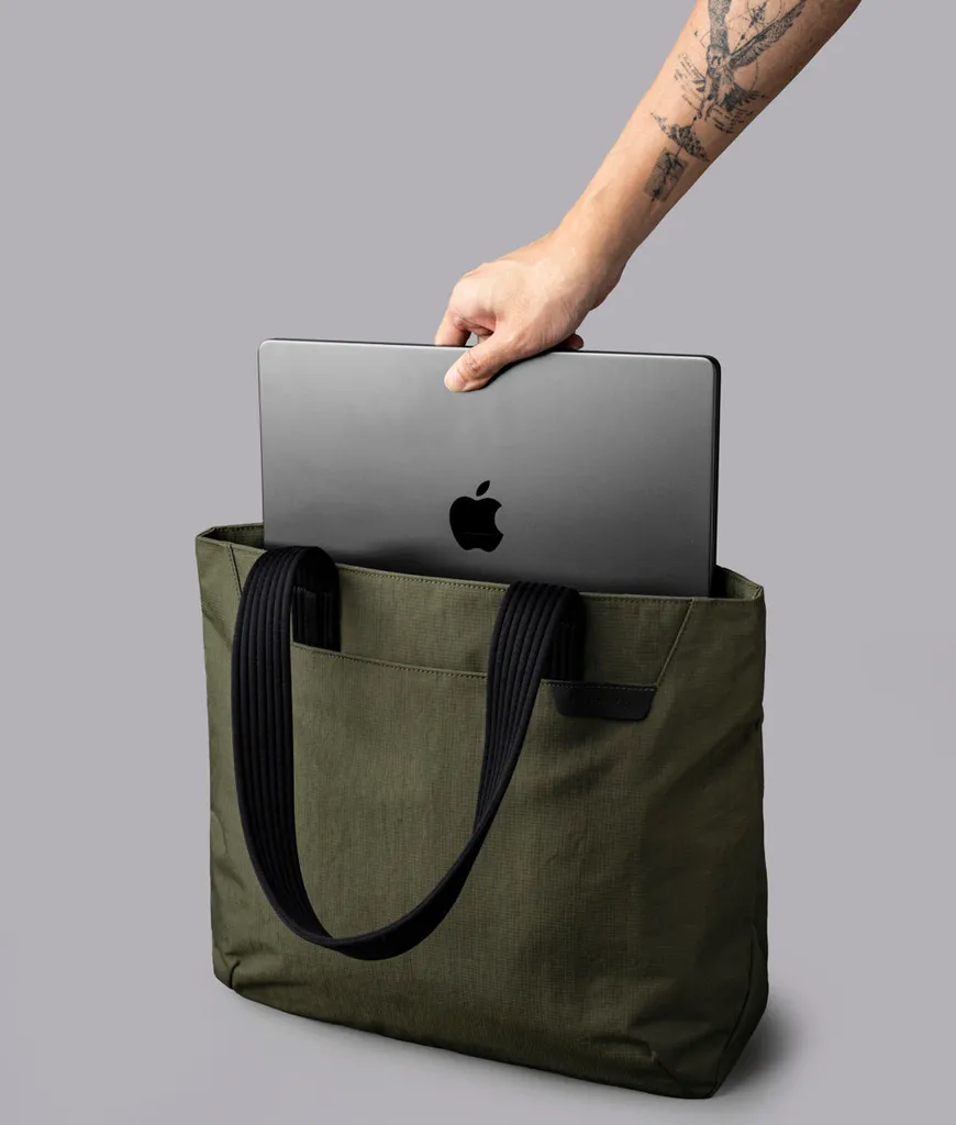 Flight Tote (M)