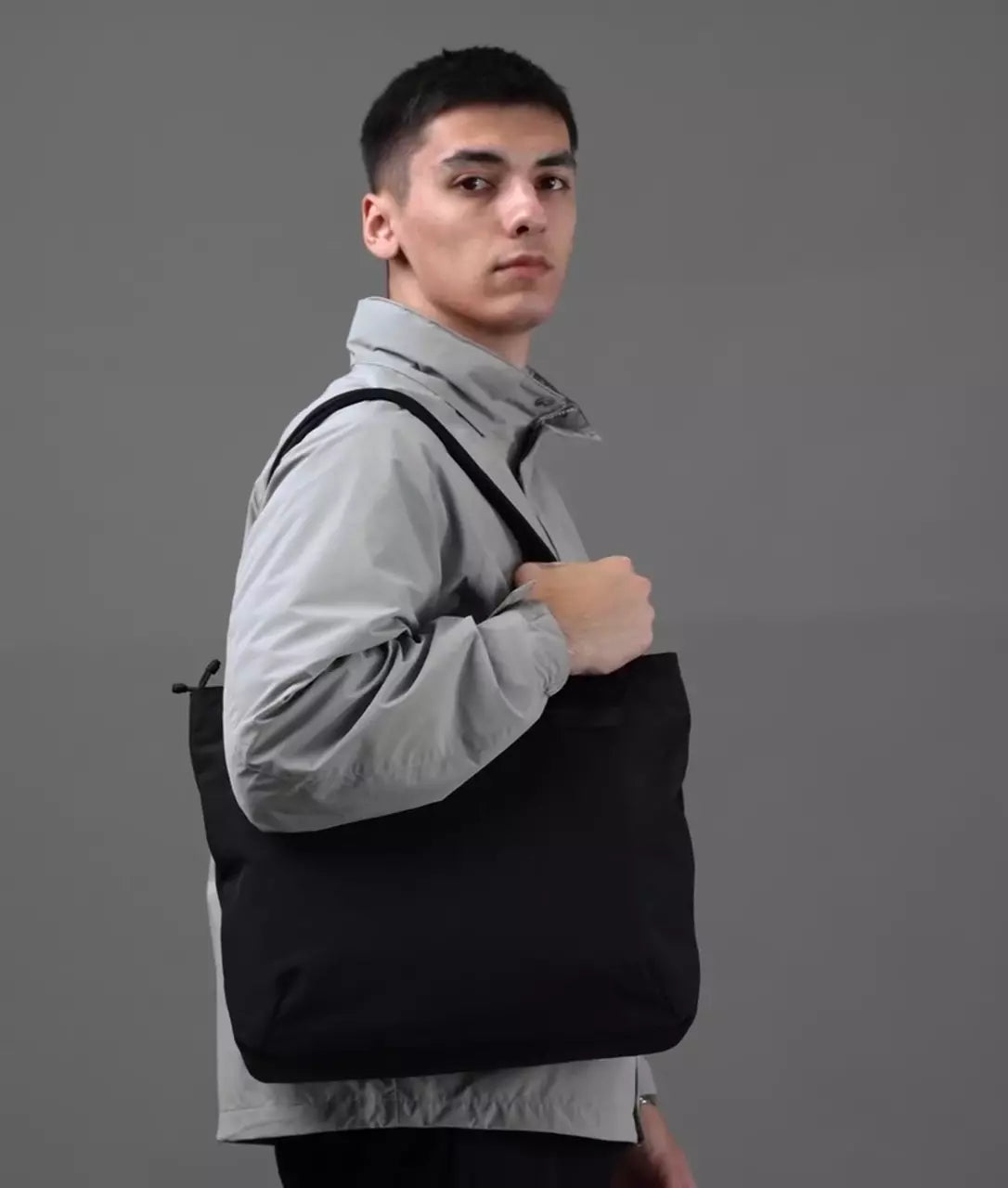 Flight Tote (M)