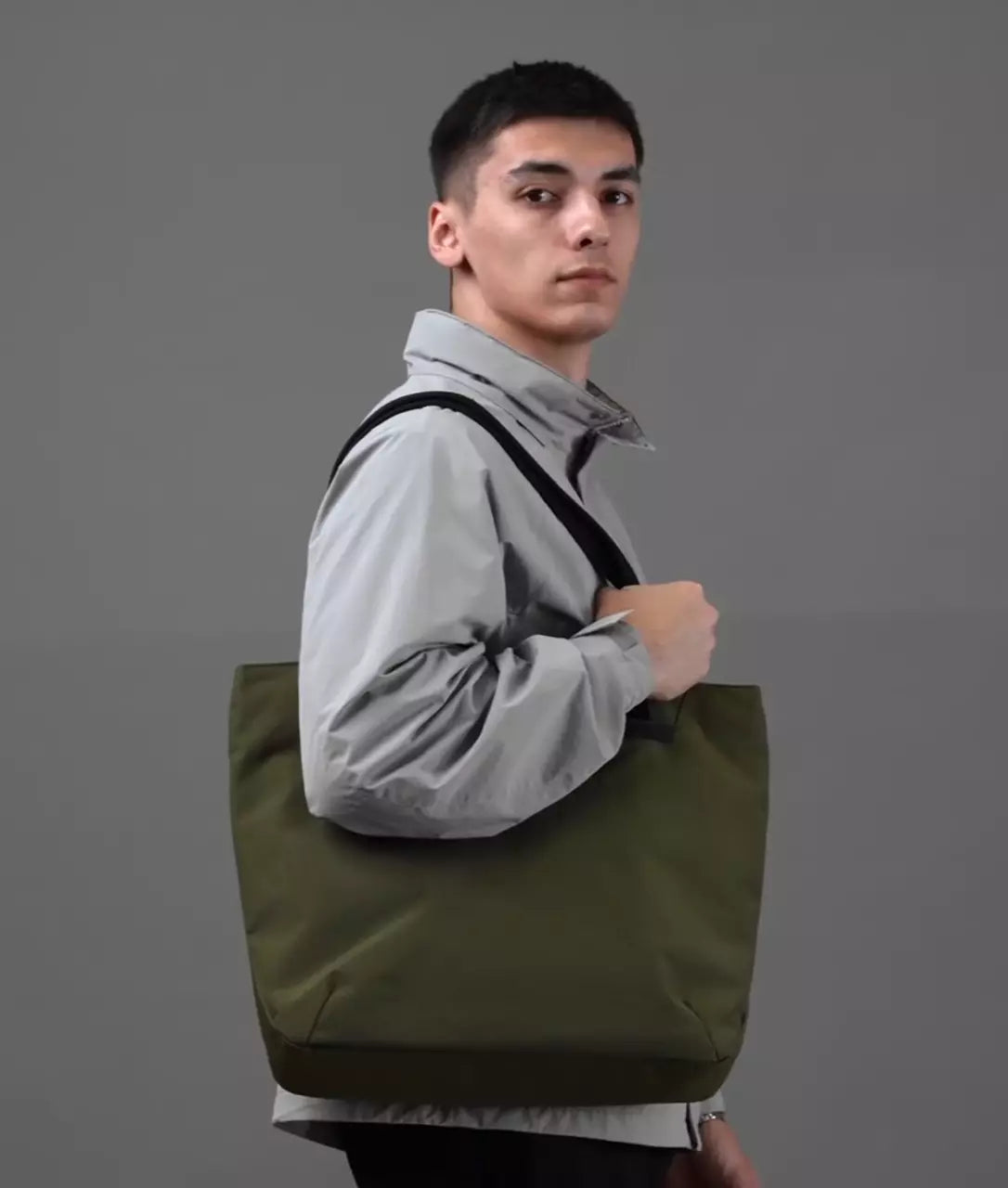 Flight Tote (M)