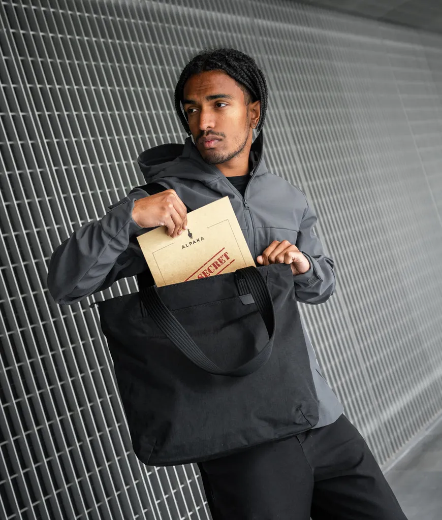 Flight Tote (M)