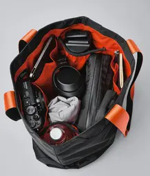 Elements Tote (M)