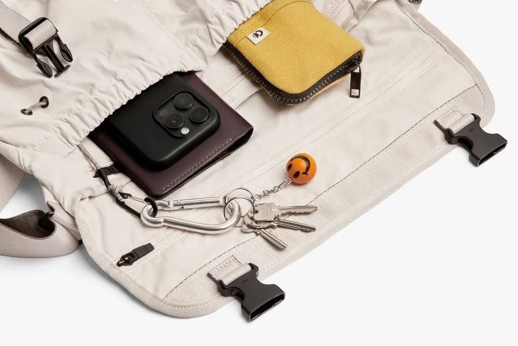 Cinch Messenger Bag