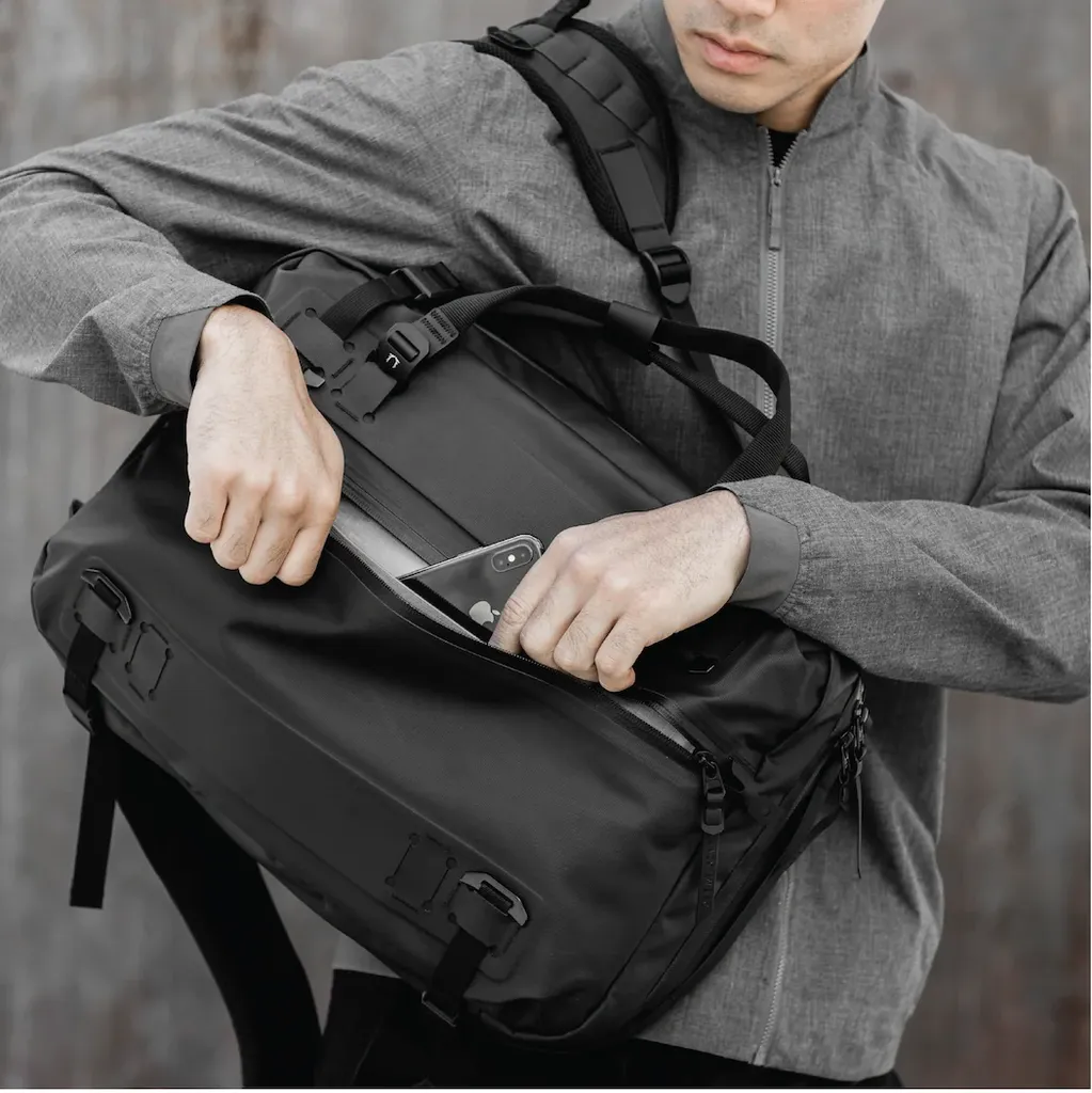 FORGE 20 - JET BLACK