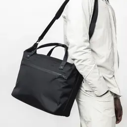 WPT-SHLDR-TOTE EMBERTEX™ PFAS FREE - JET BLACK : 20L