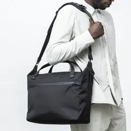 WPT-SHLDR-TOTE EMBERTEX™ PFAS FREE - JET BLACK : 20L