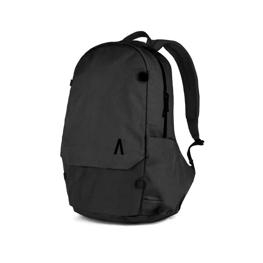 RENNEN BACKPACK - Recycled Fabric