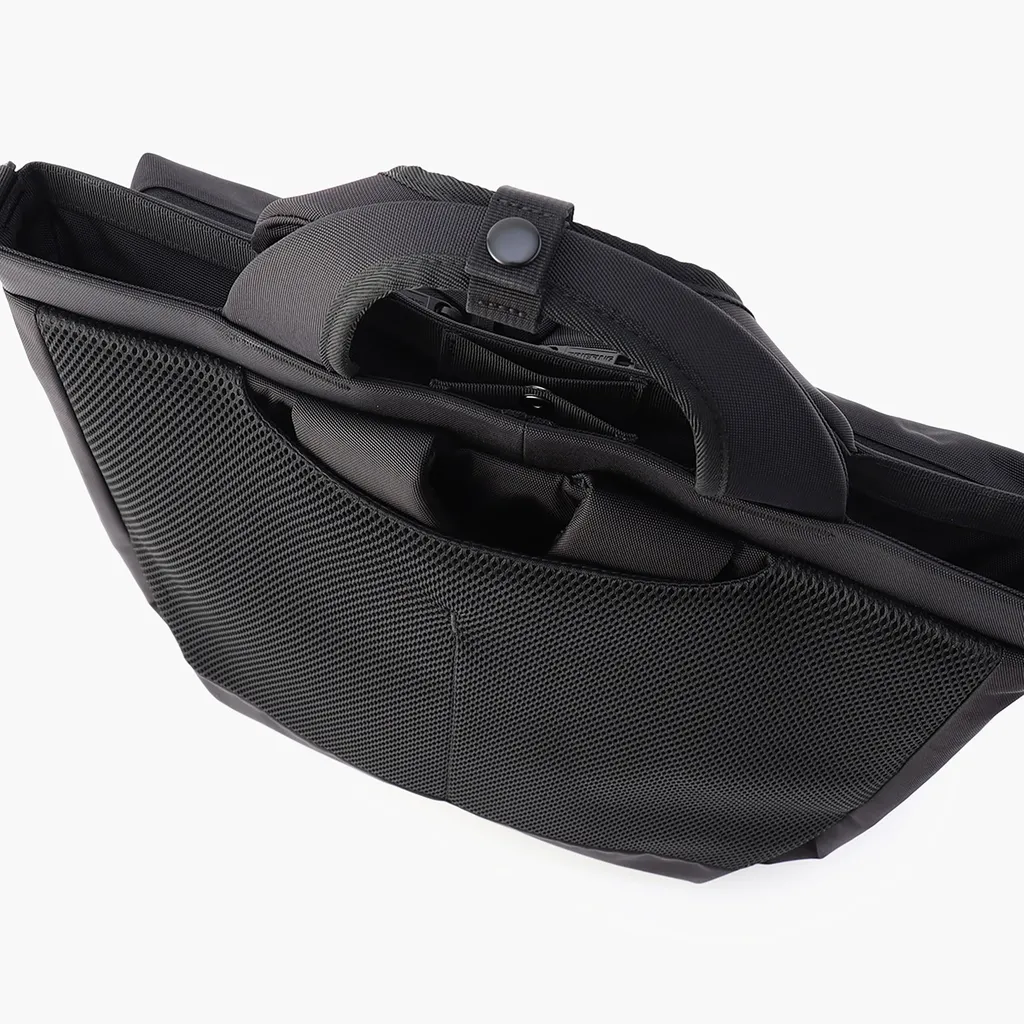 SW FLYERS HELMET BAG
