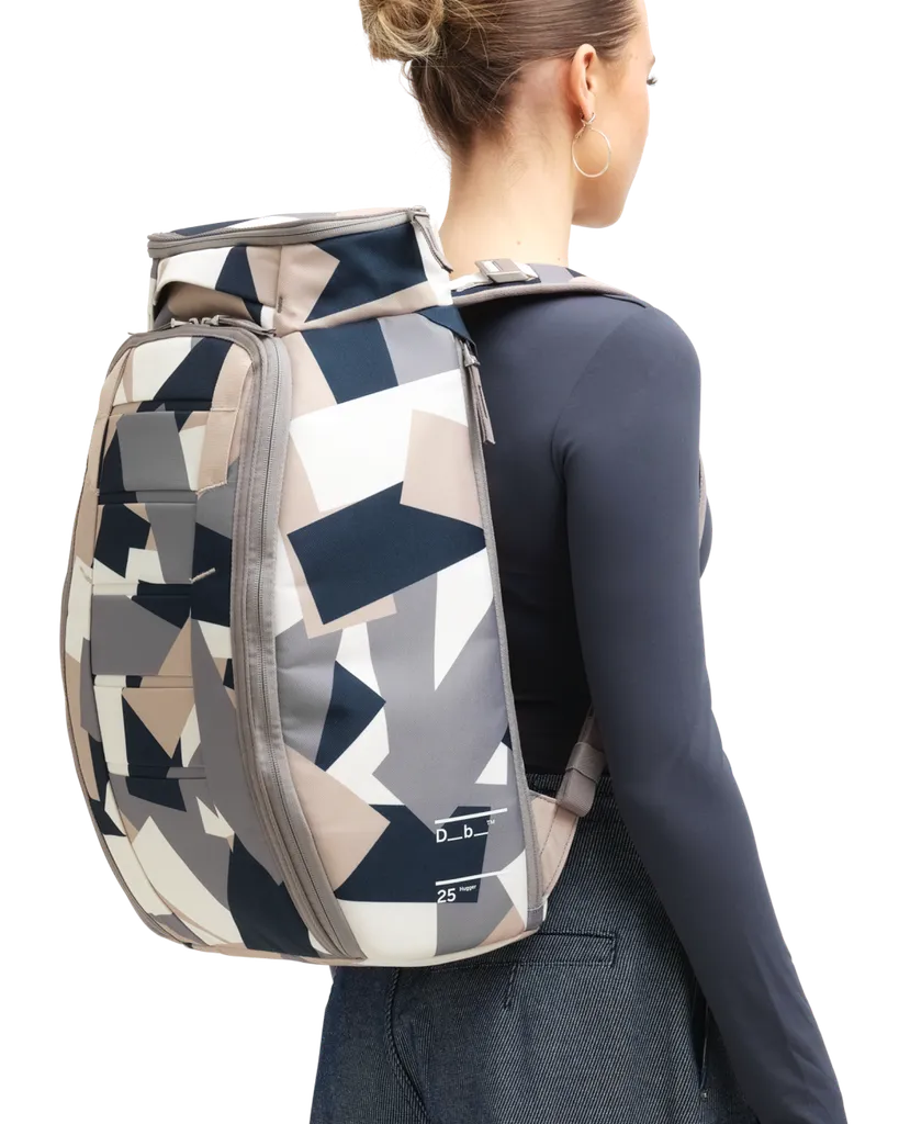 Hugger Backpack 25L Line Cluster