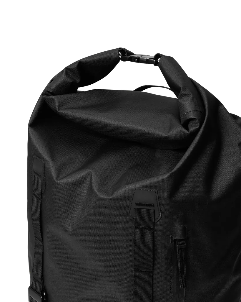 Essential Rolltop Backpack 32L Black Out