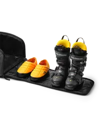 Hugger Bootpack 45L Black Out