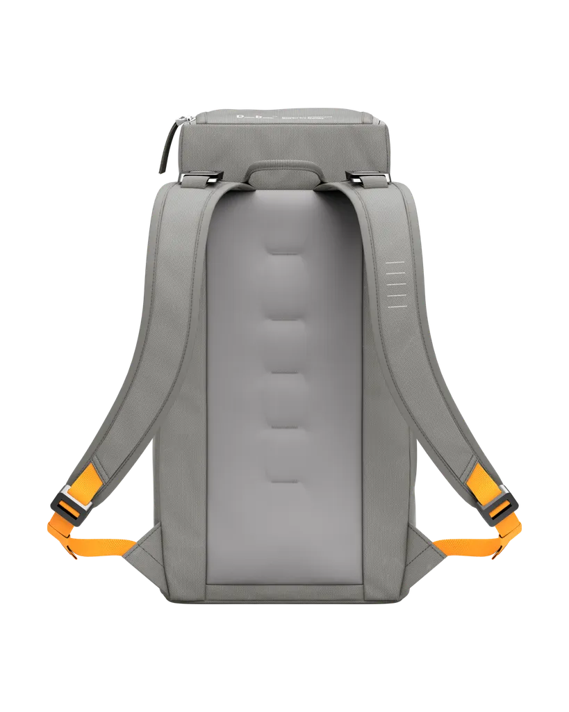 Hugger Backpack 20L Sand Grey