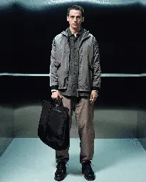 Utility Tote 32L Black Out