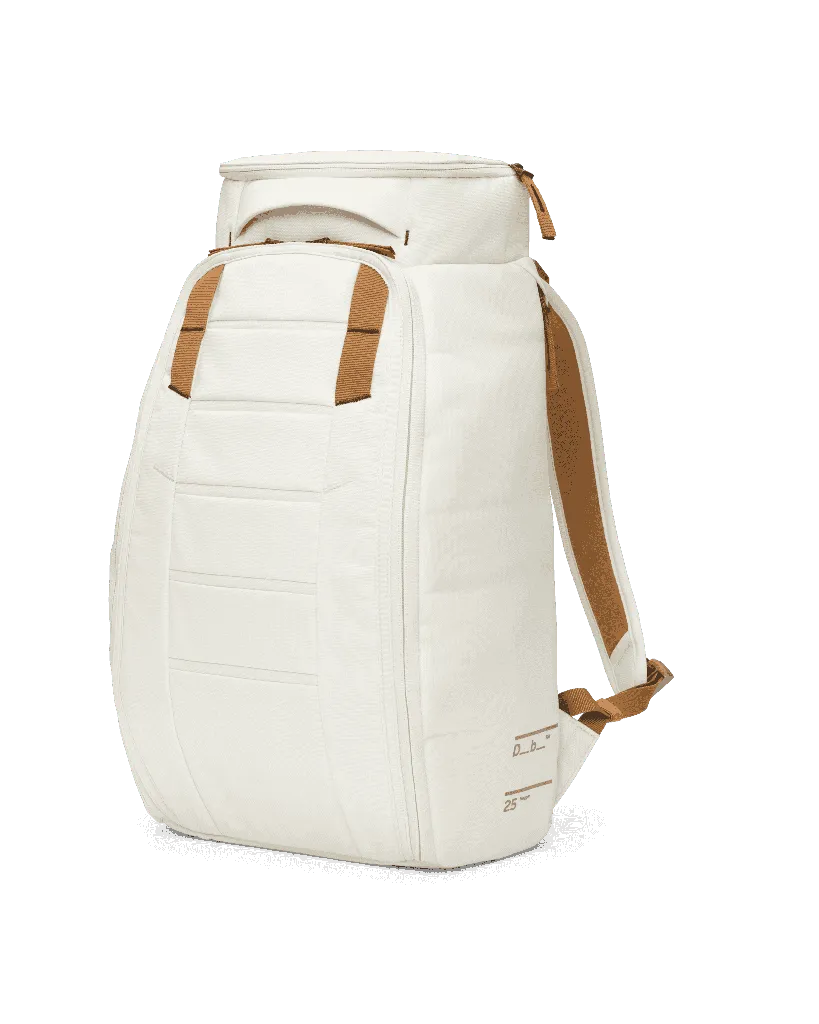 Hugger Backpack 25L Oatmilk