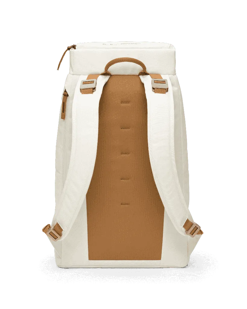 Hugger Backpack 30L Oatmilk
