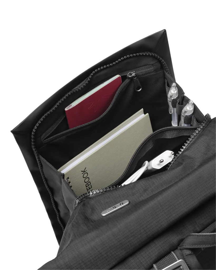 Entour Daypack 18L Black Out