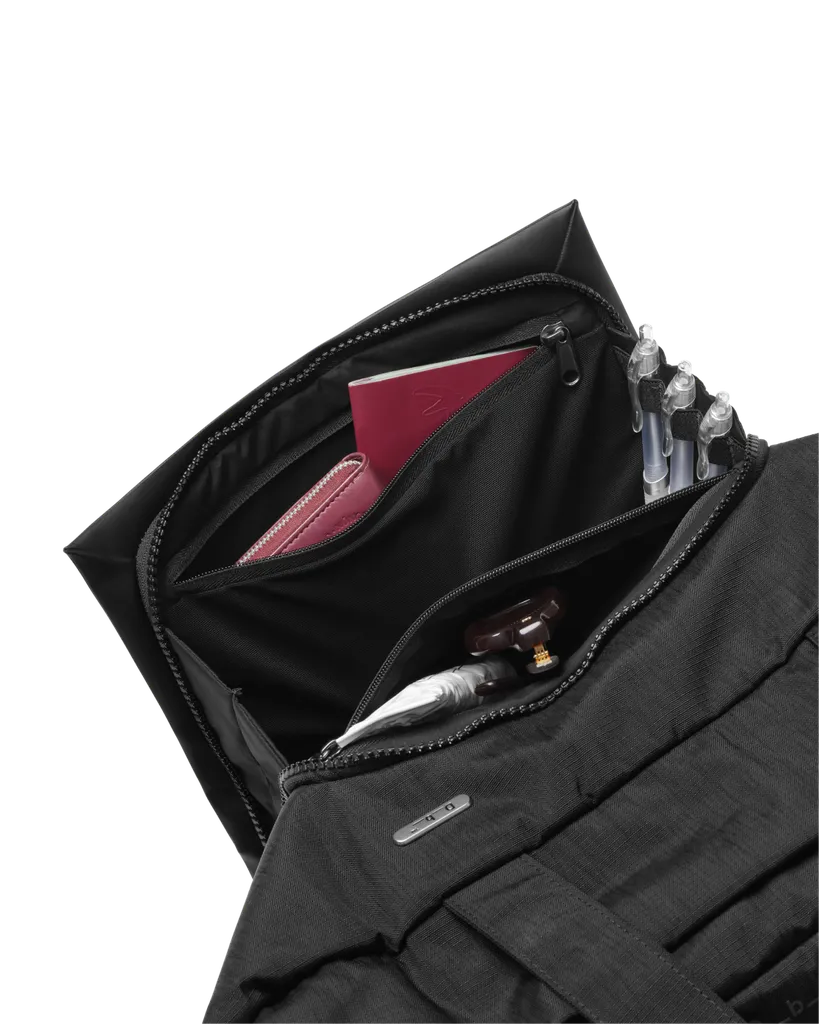 Entour Tote 22L Black Out