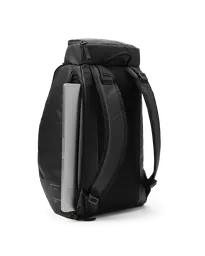 Hugger Backpack 30L Black Out