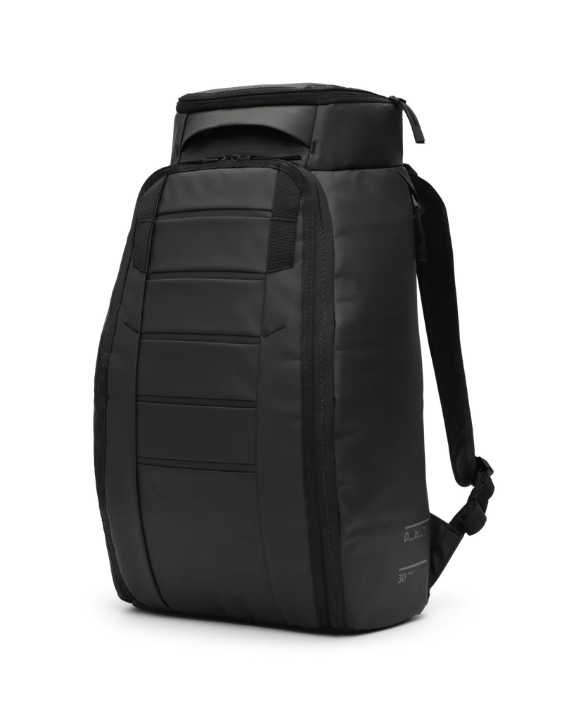Hugger Backpack 30L Black Out