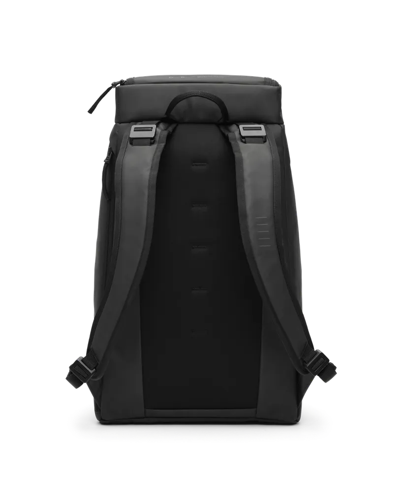 Hugger Backpack 25L Black Out