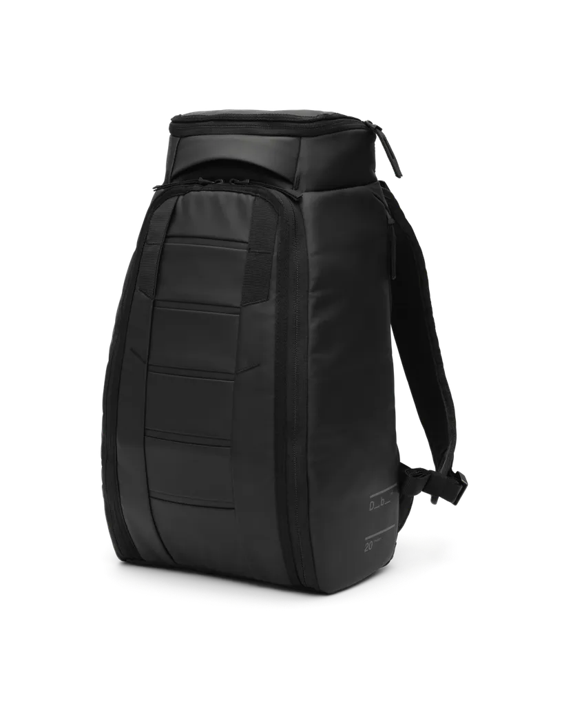 Hugger Backpack 20L Black Out