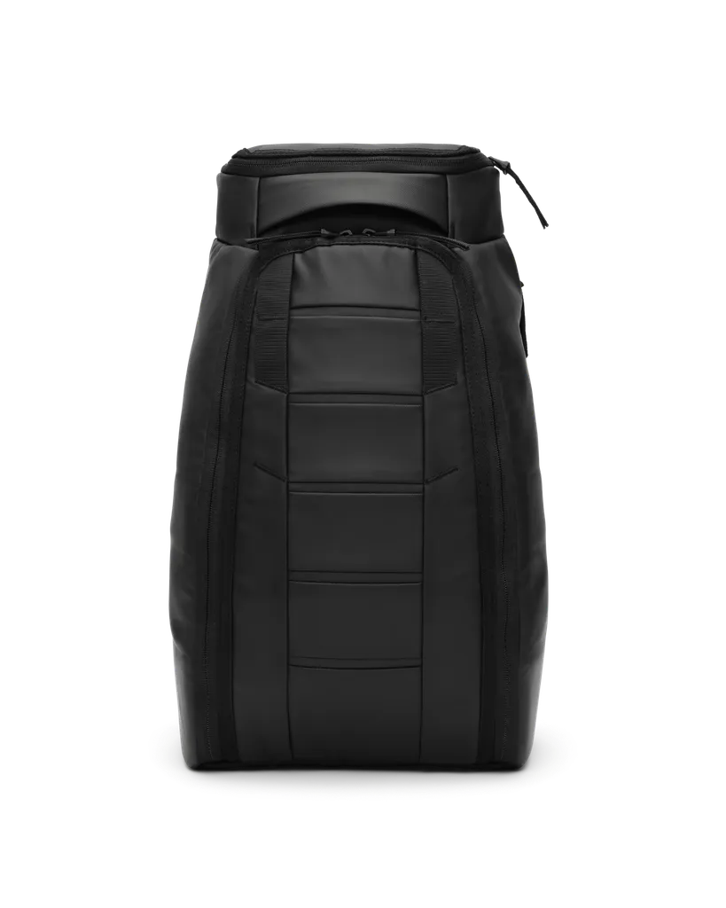 Hugger Backpack 20L Black Out