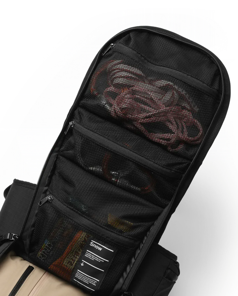 Snow Pro Backpack 25L Black Out