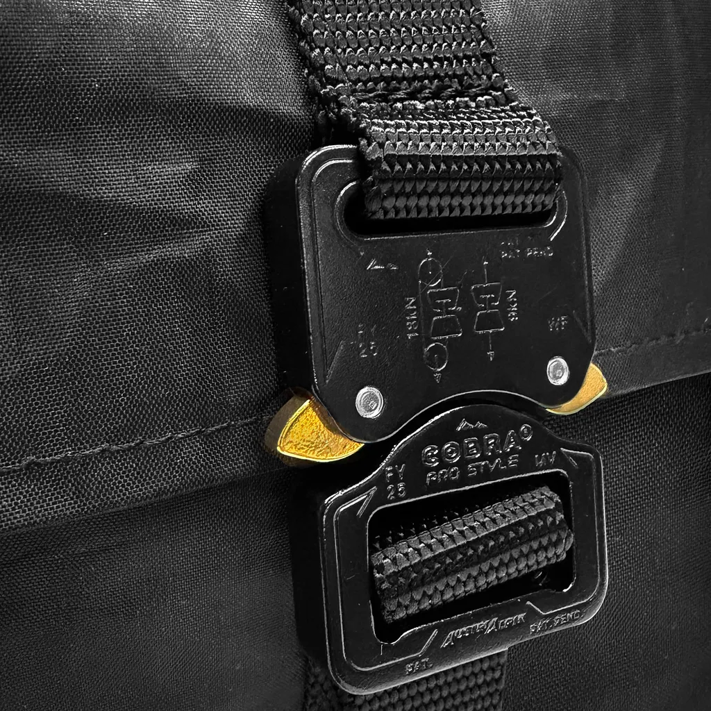 Defender DayTripper / INVERTED Black Dyneema® x Coyote X-Pac™ Lining