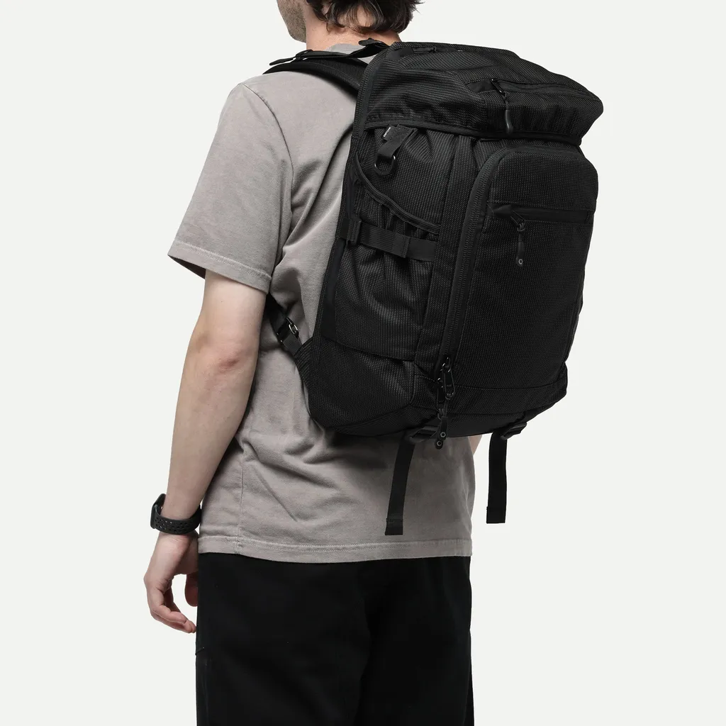 Ruckpack - Dot Grid