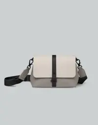 Spläsh crossbody bag - Waterproof, sustainable, chic crossbody bag