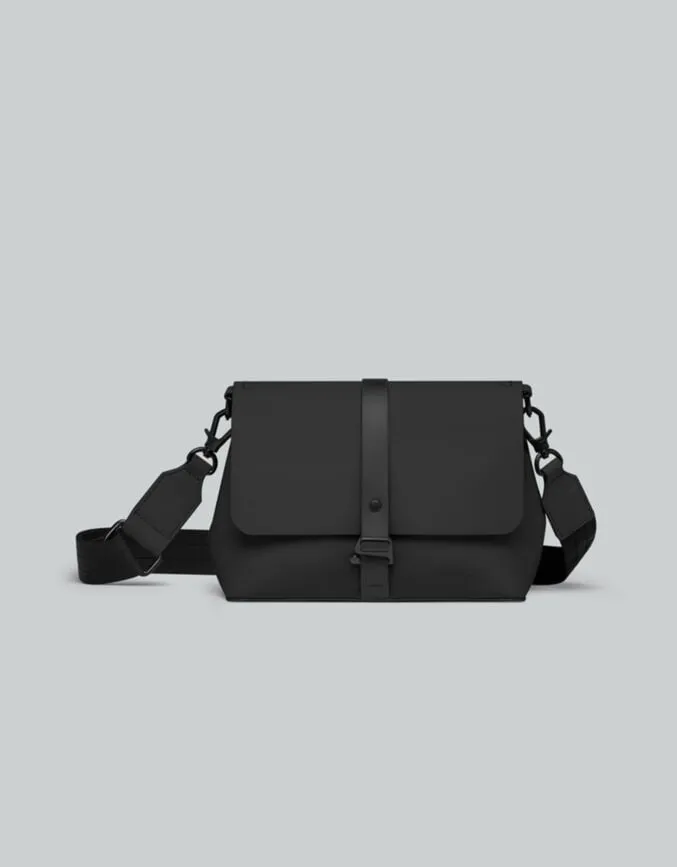 Spläsh Mini Crossbody: Functional waterproof small bag for your everyday
