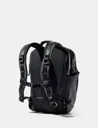 18L Personal Item Travel Pack