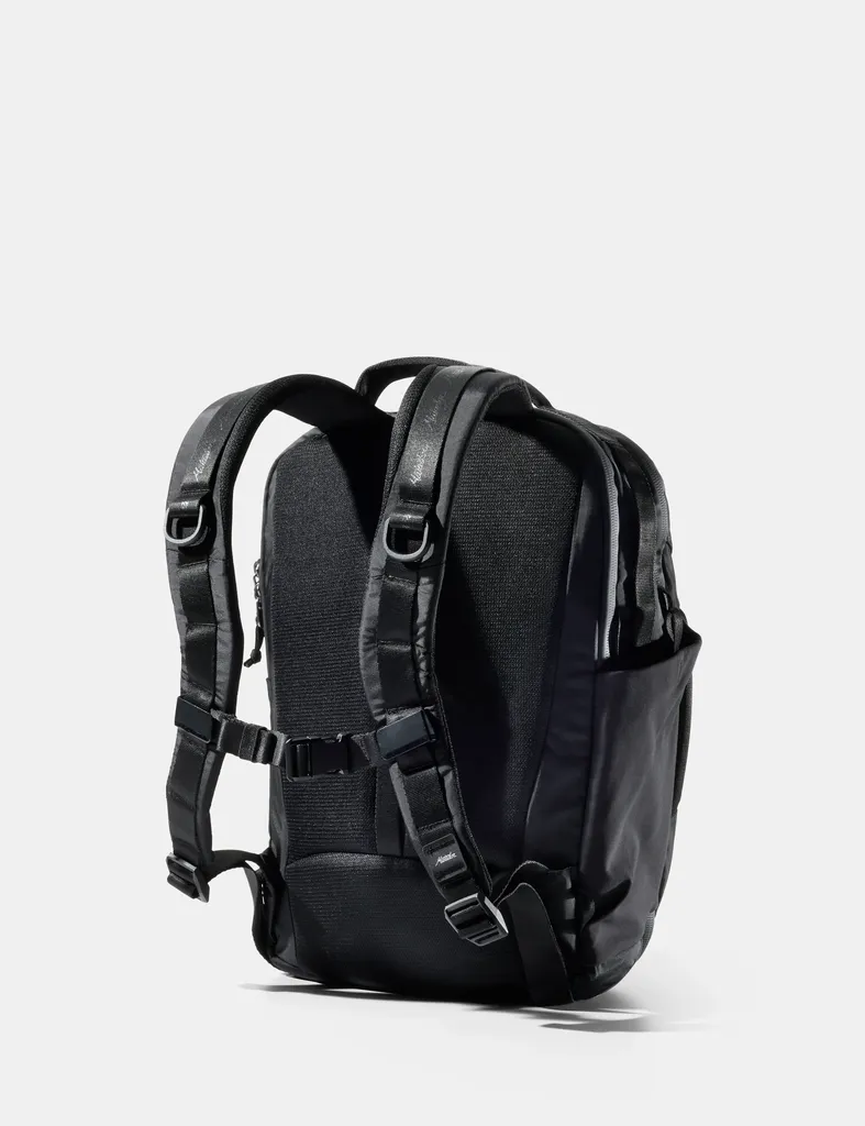 18L Personal Item Travel Pack