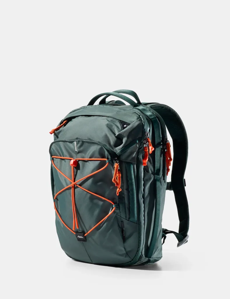 18L Personal Item Travel Pack
