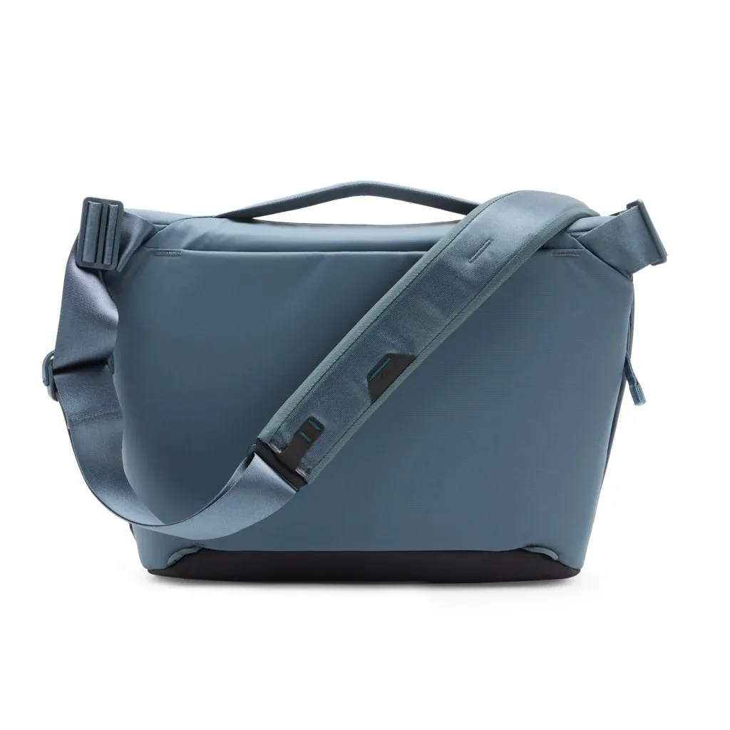 Everyday Messenger | 13L | Ocean
