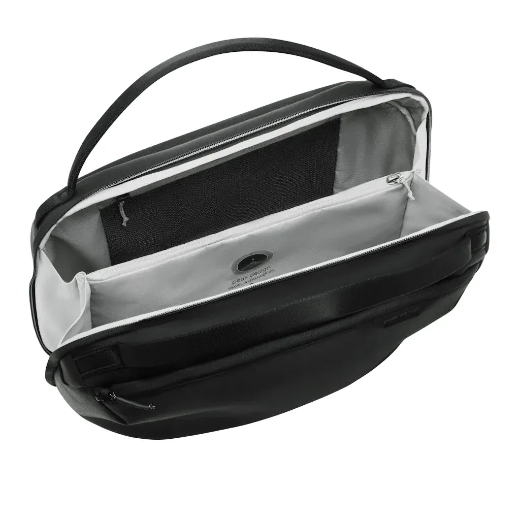 Travel Weekender | 25L | Black